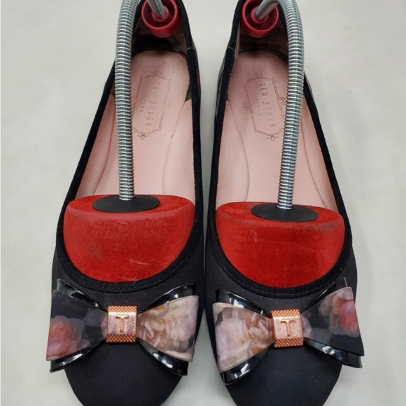 Ted Baker Black Flats with Bow and Circular Accent - Picture 1 of 5
